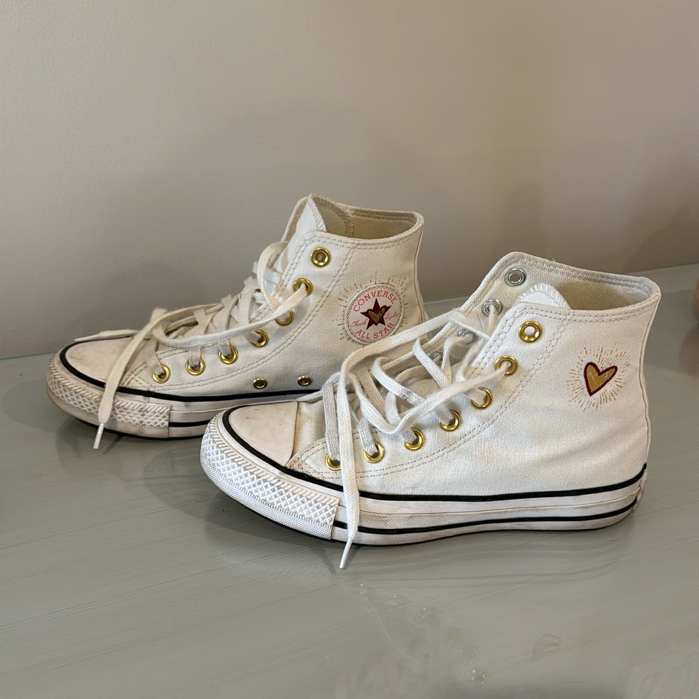 Chuck Taylor All Star High 'Valentine's Day - Vintage White' Kids or Women’s